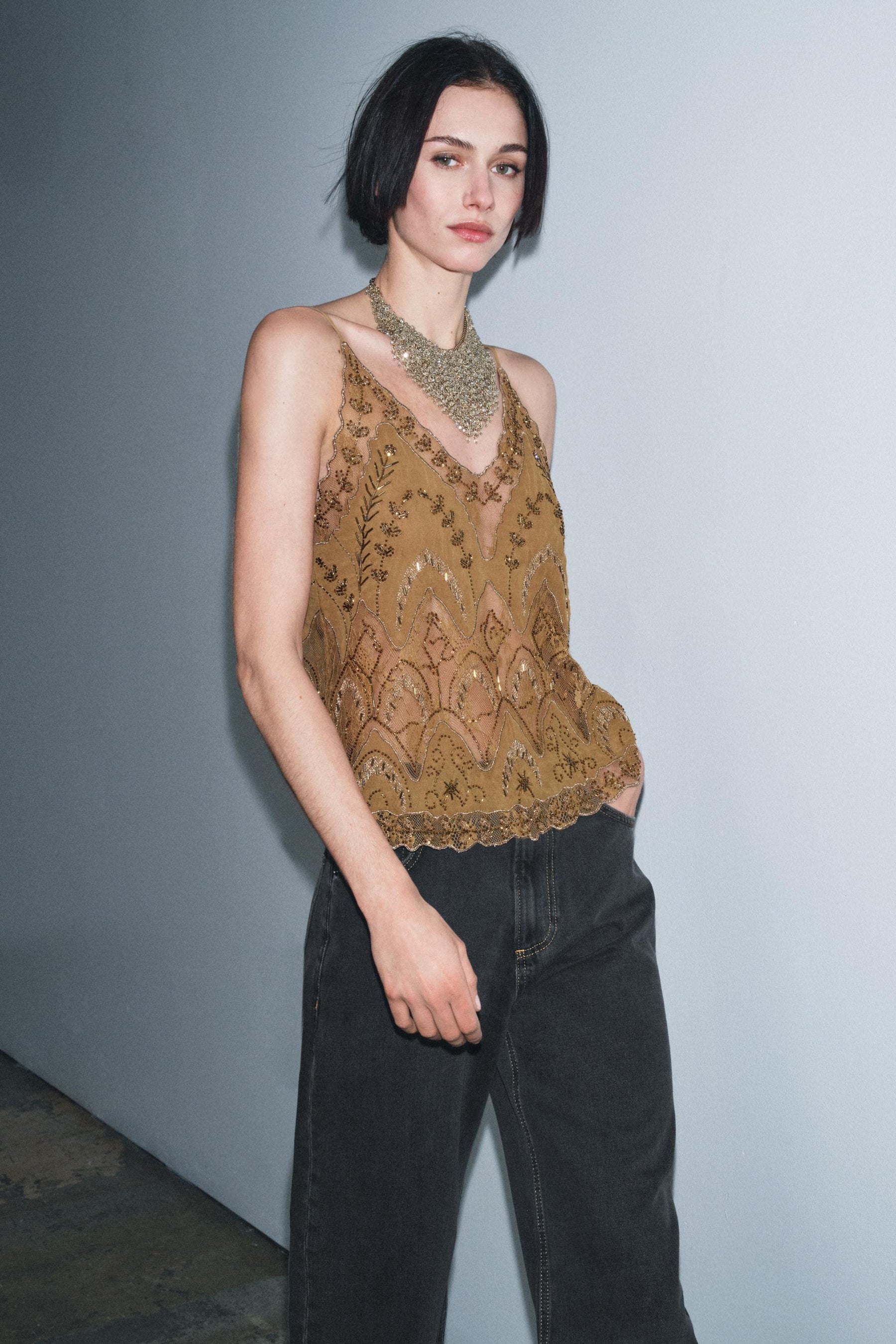 Besticktes, perlenbesetztes Modetop