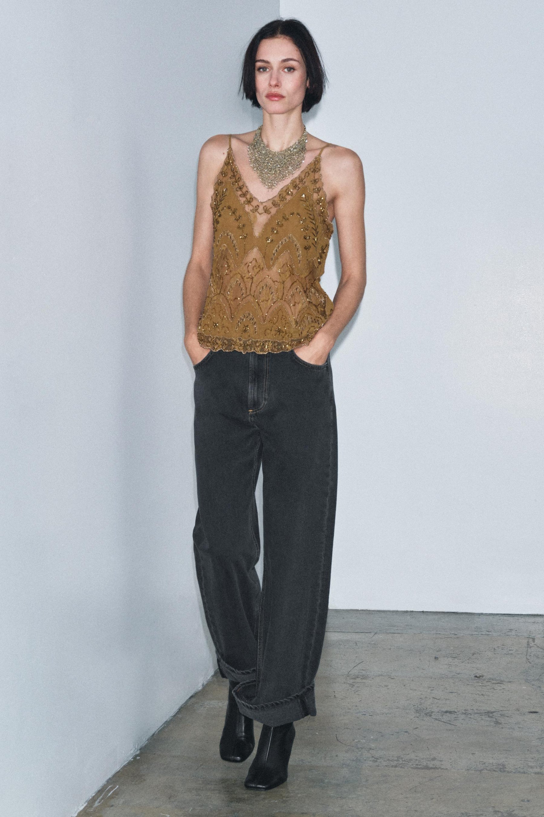 Besticktes, perlenbesetztes Modetop