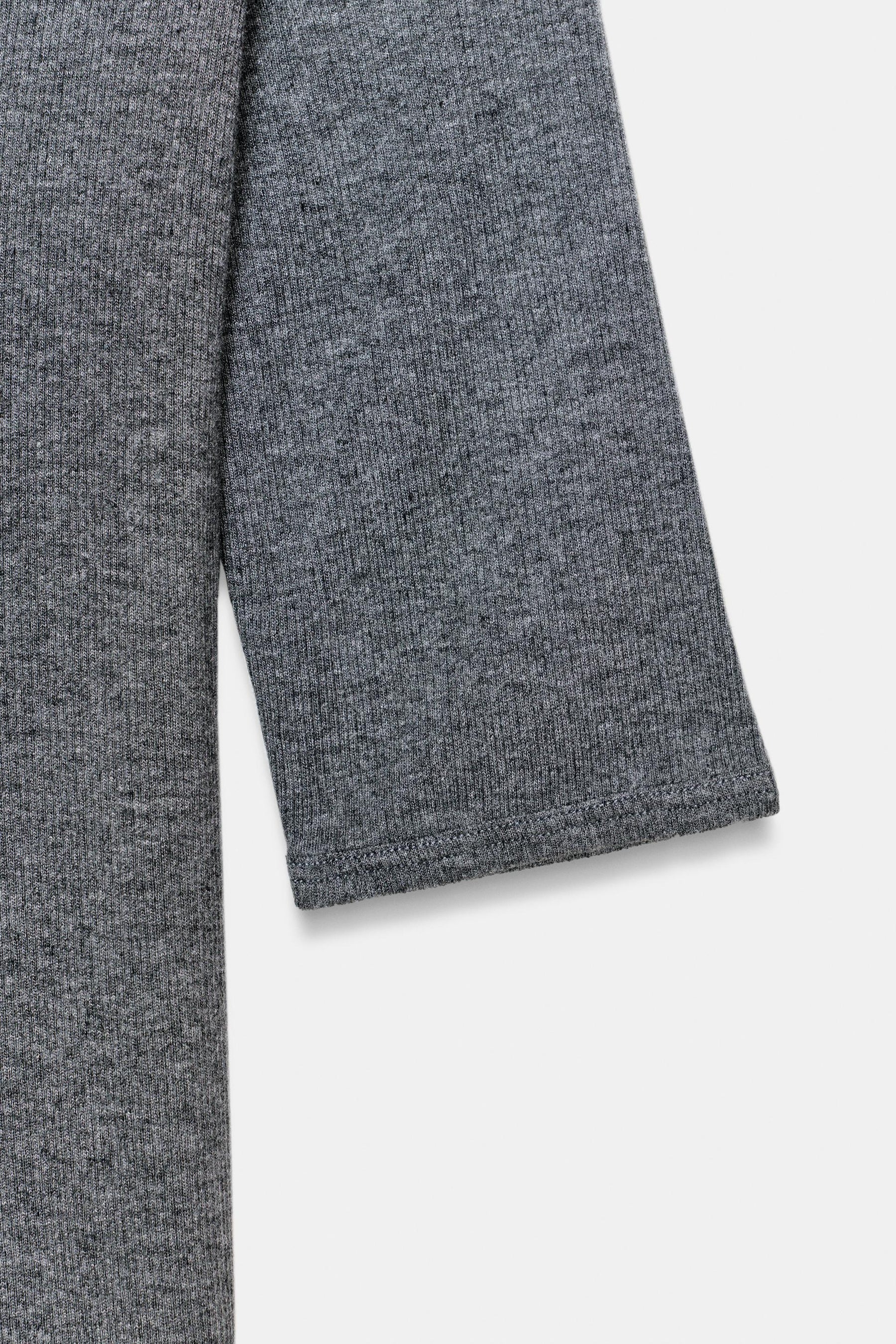 Geripptes Raglan-T-Shirt