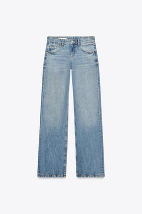 Weit geschnittene, tief sitzende Jeans