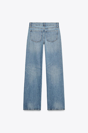 Weit geschnittene, tief sitzende Jeans