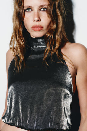 Elastisches Neckholder-Shirt