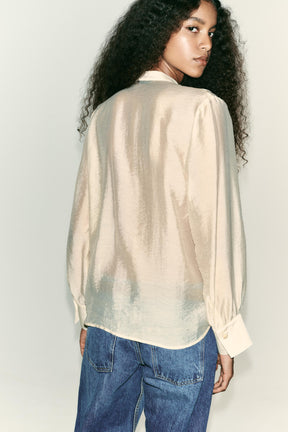 Rüschenbluse mit Bindekragen