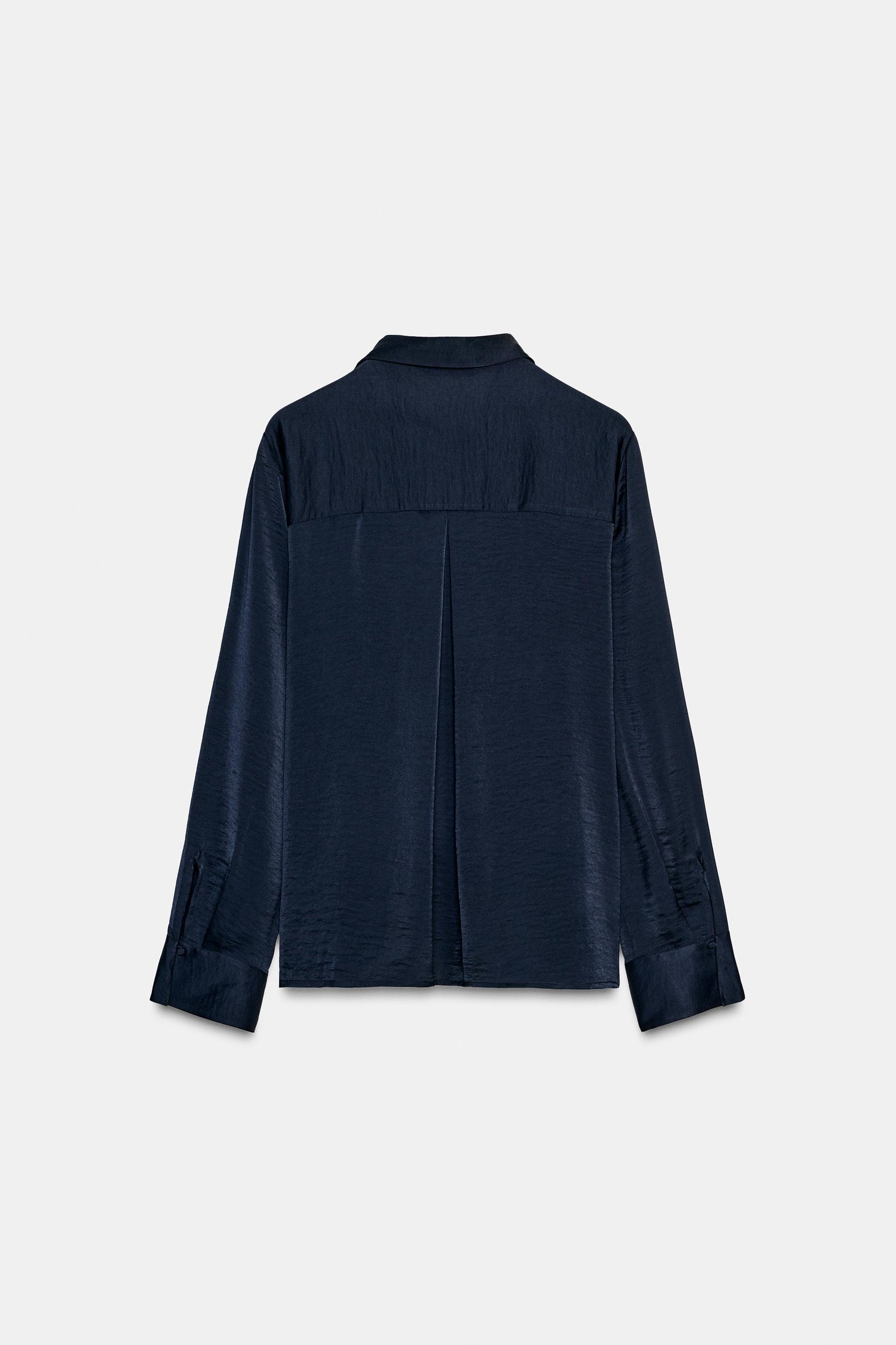 Satin-Hemd mit Belüftungsschlitzen