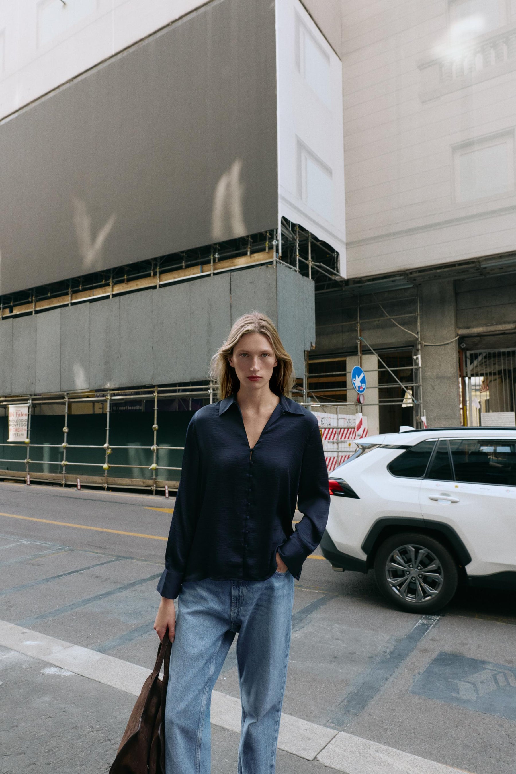 Satin-Hemd mit Belüftungsschlitzen