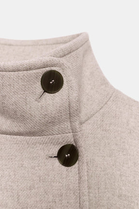 Begrenzter hoher Kragen 