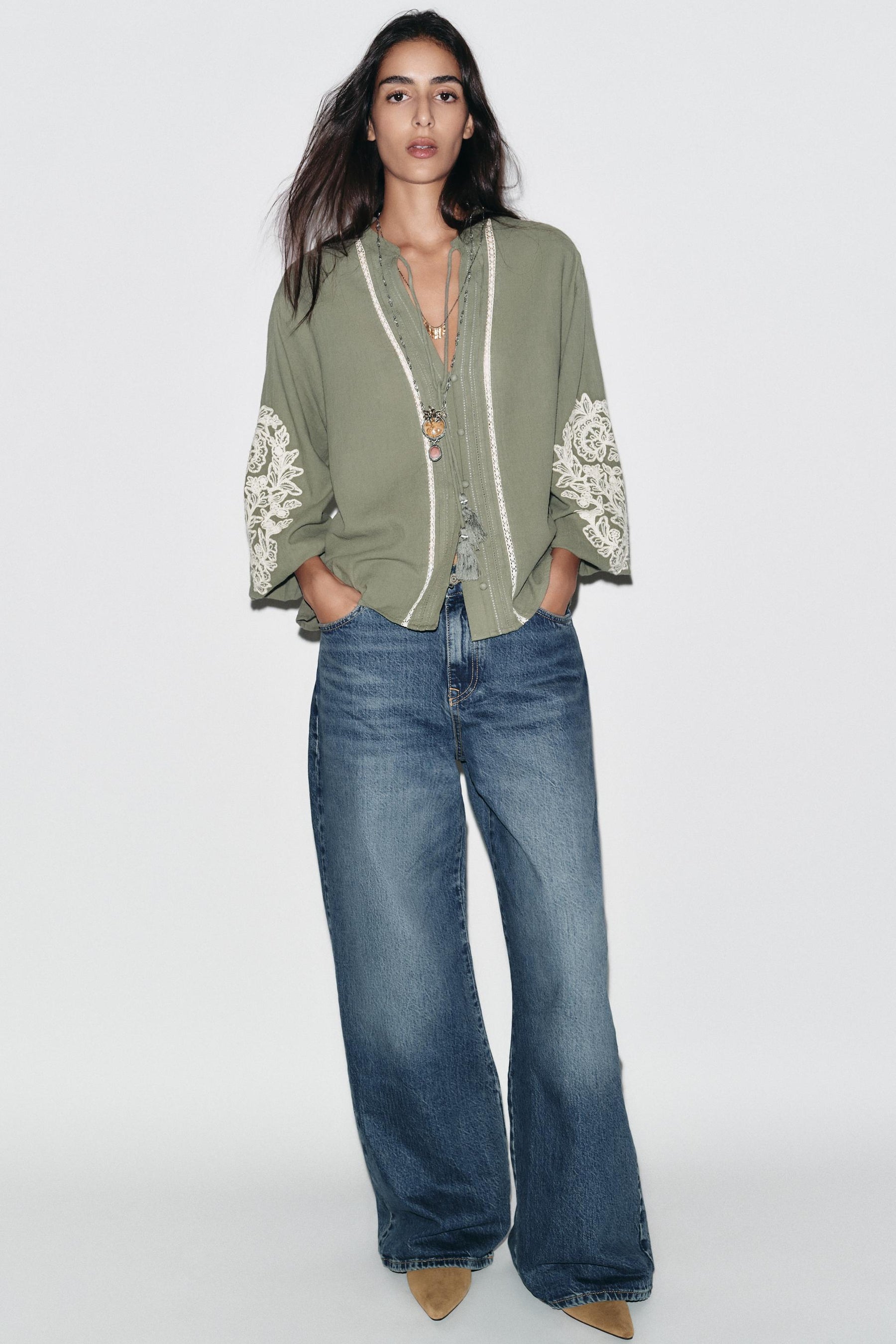 BEGESTICKTE BAUMWOLLBLUSE