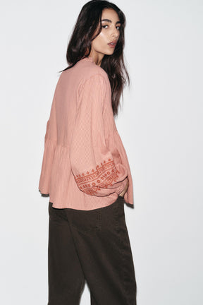 Bestickte Kontrastbluse