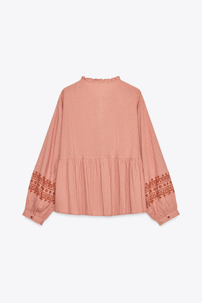 Bestickte Kontrastbluse