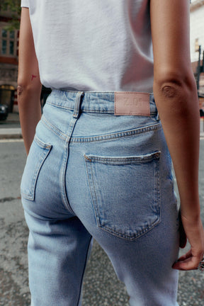 Bequeme Jeans mit hohem Bund