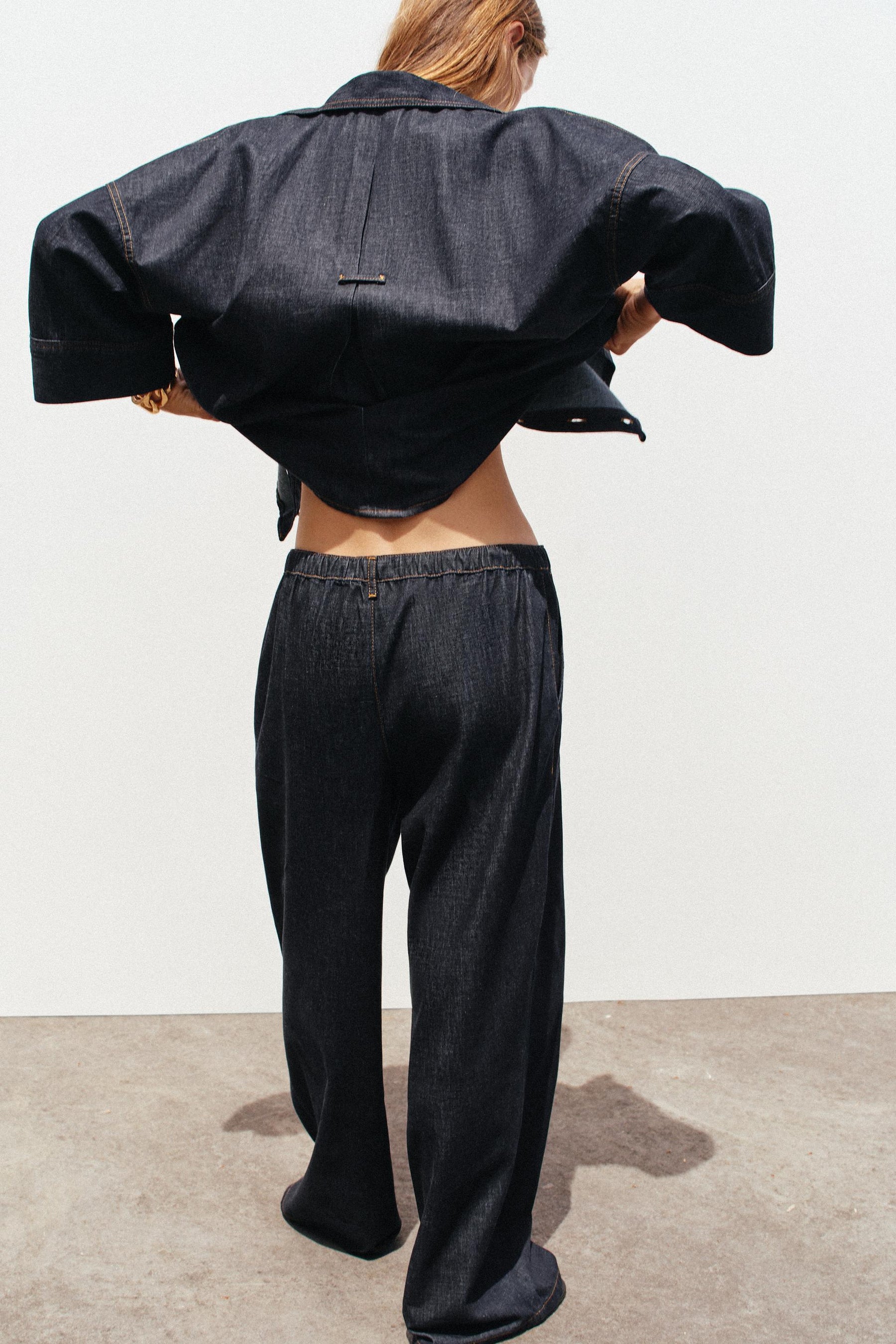 Jogging-Jeans mit weitem Bein