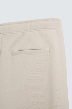 TEXTURED COMFORT BERMUDA SHORTS - Image 9