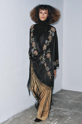 KIMONO WITH FLORAL EMBROIDERY AND FRINGES - Image 2