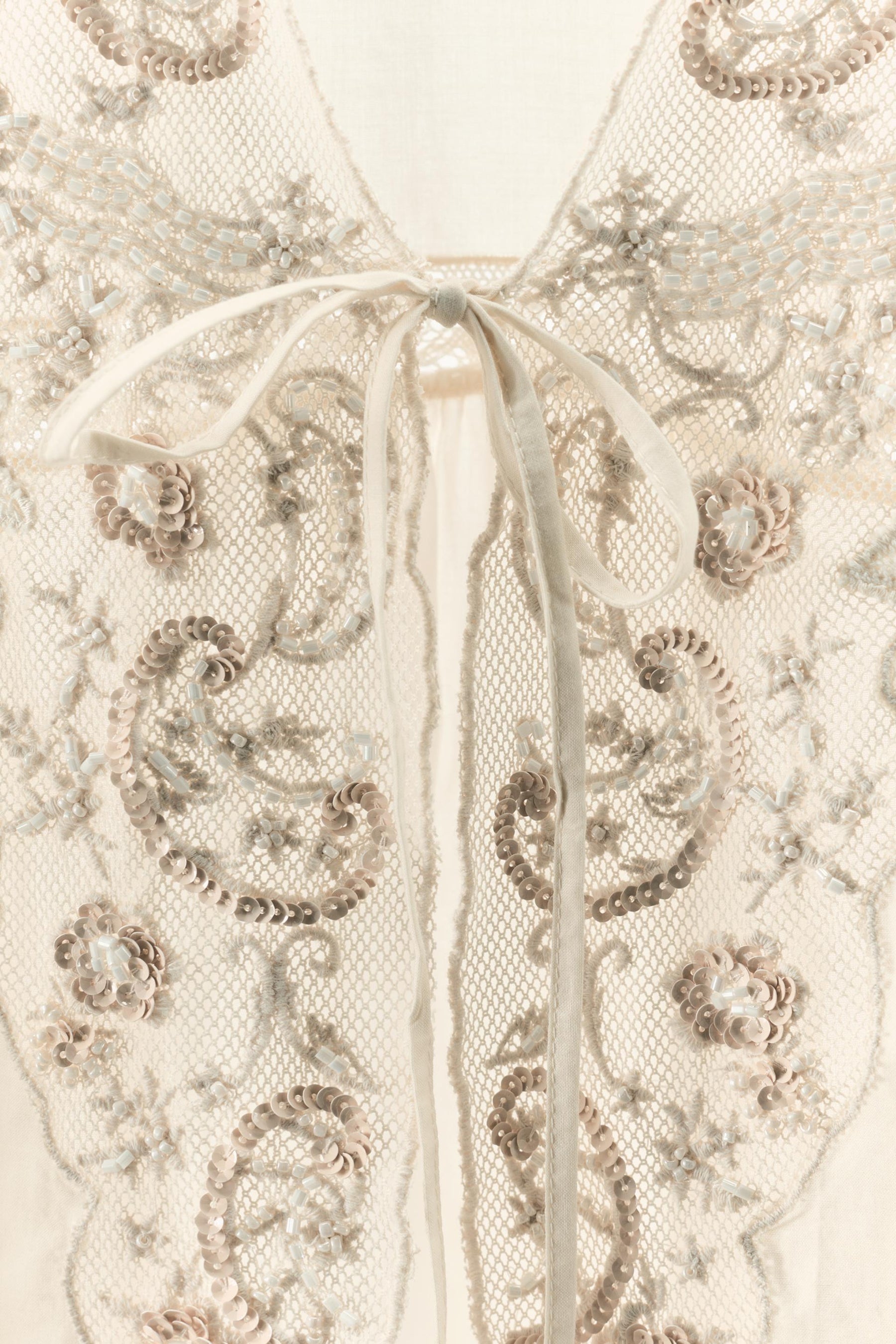 GESTICKTES PERLEN-TOP