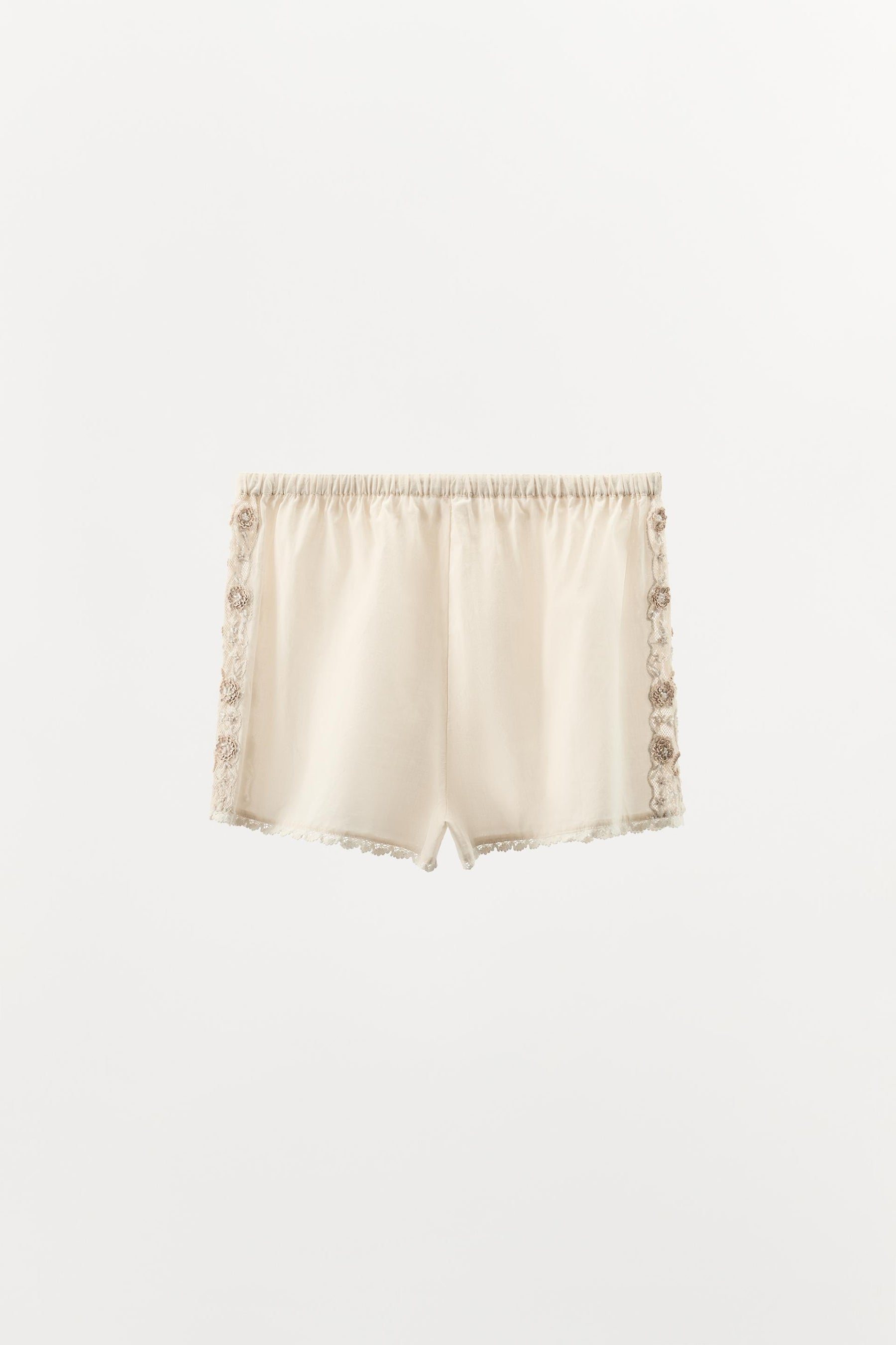 Bestickte Perlenshorts