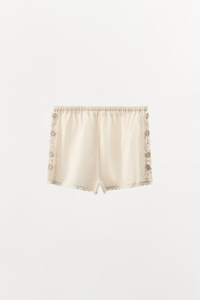 Bestickte Perlenshorts