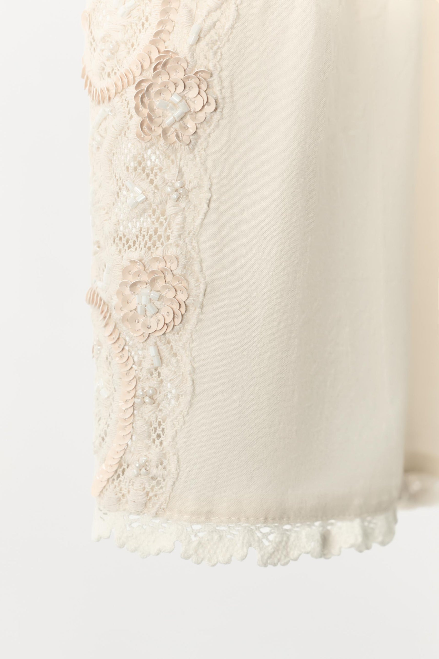 Bestickte Perlenshorts