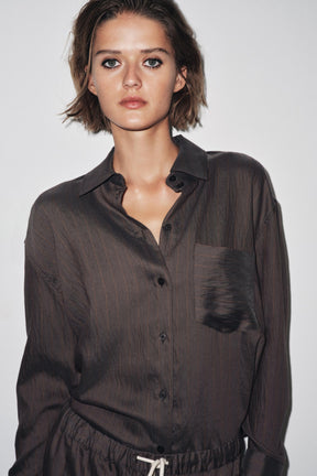 Übergroßes gestreiftes Hemd