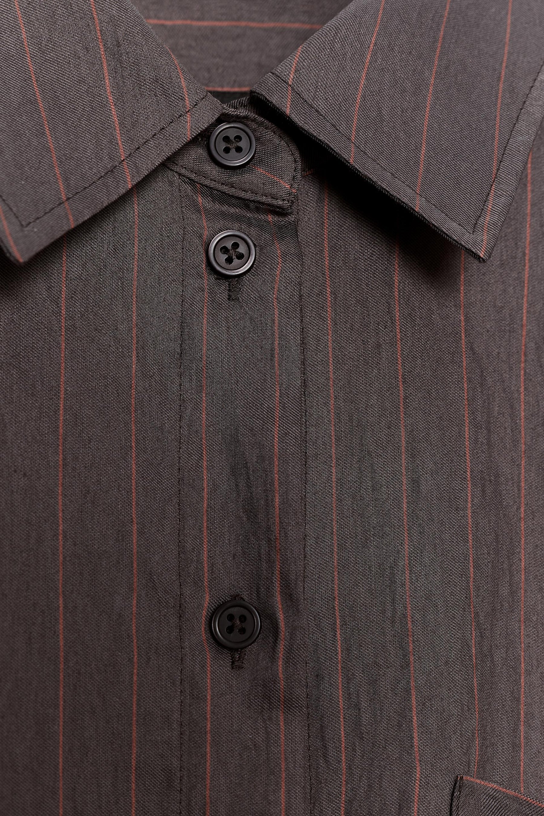 Übergroßes gestreiftes Hemd