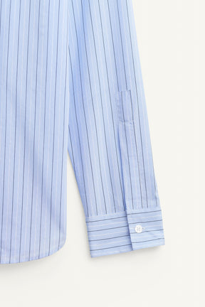 Gestreiftes Hemd mit Kontrast