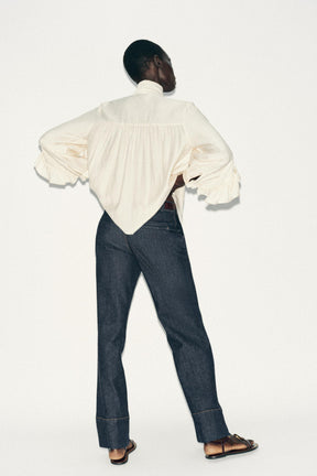 Rüschenbluse mit Schleife