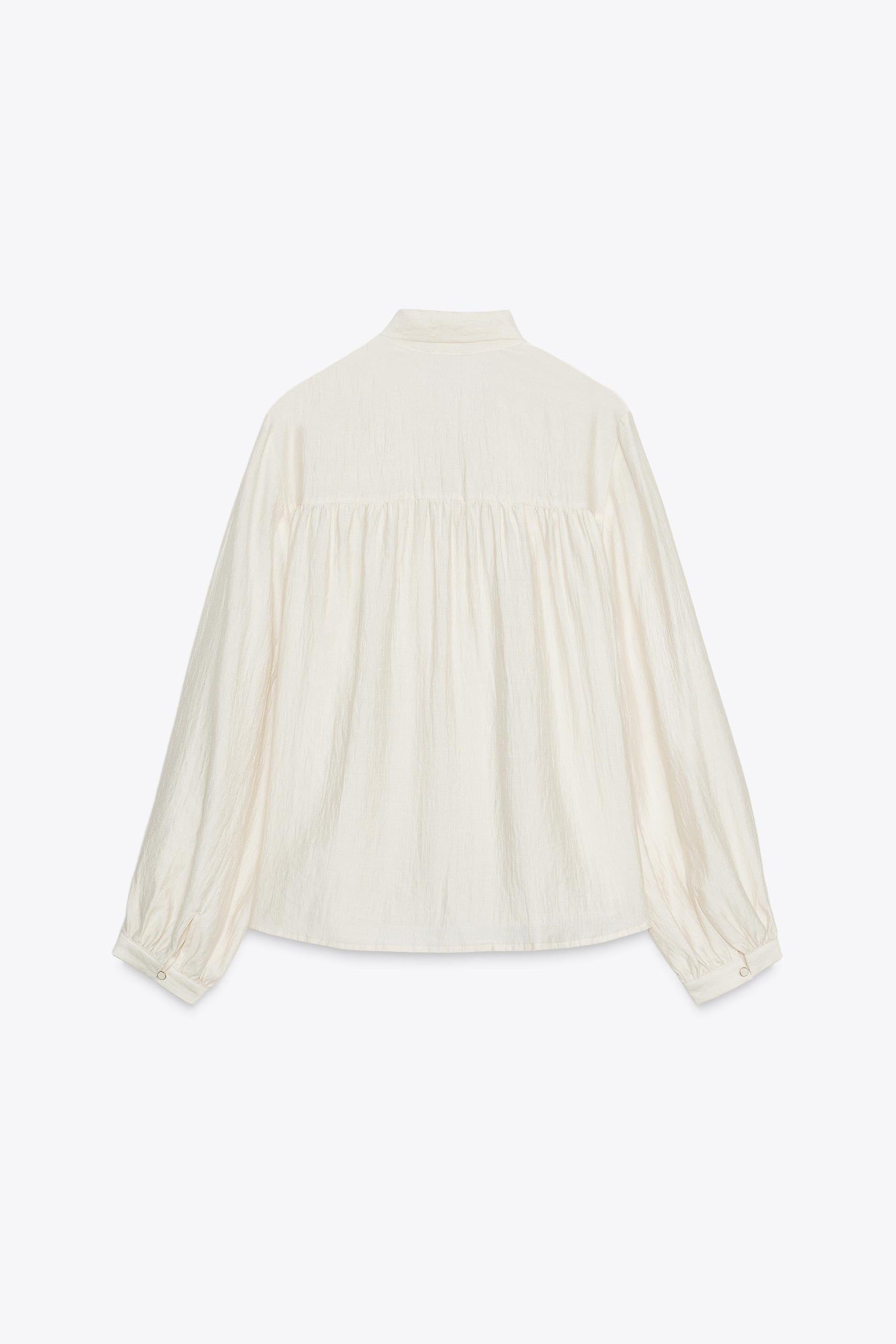 Rüschenbluse mit Schleife