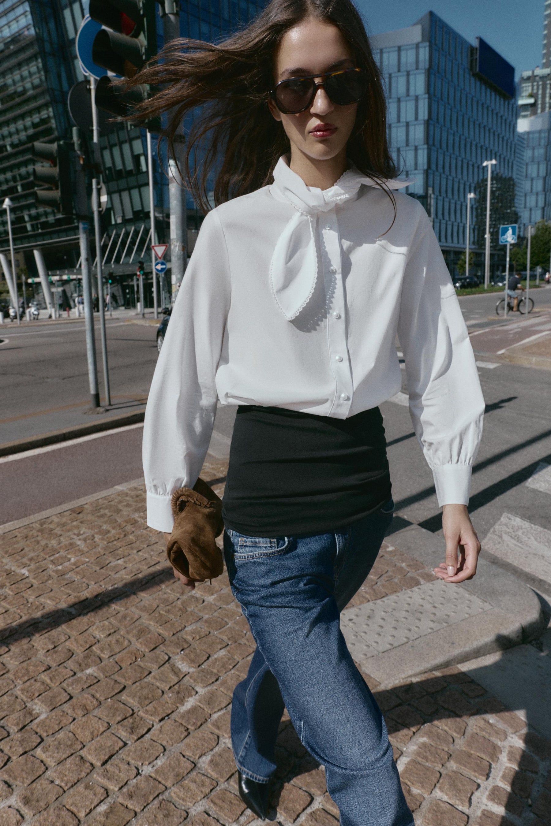 Popelinehemd mit Schleifenverzierung