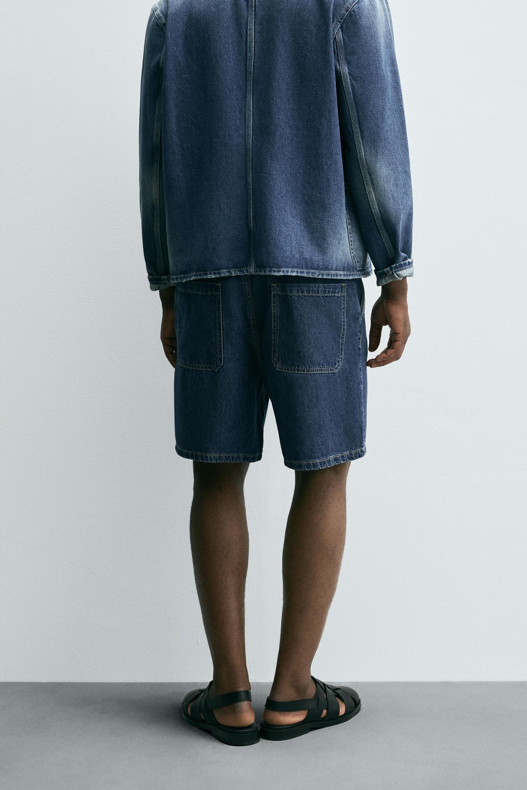 LIGHTWEIGHT DENIM STRAIGHT-LEG BERMUDA SHORTS - Image 3