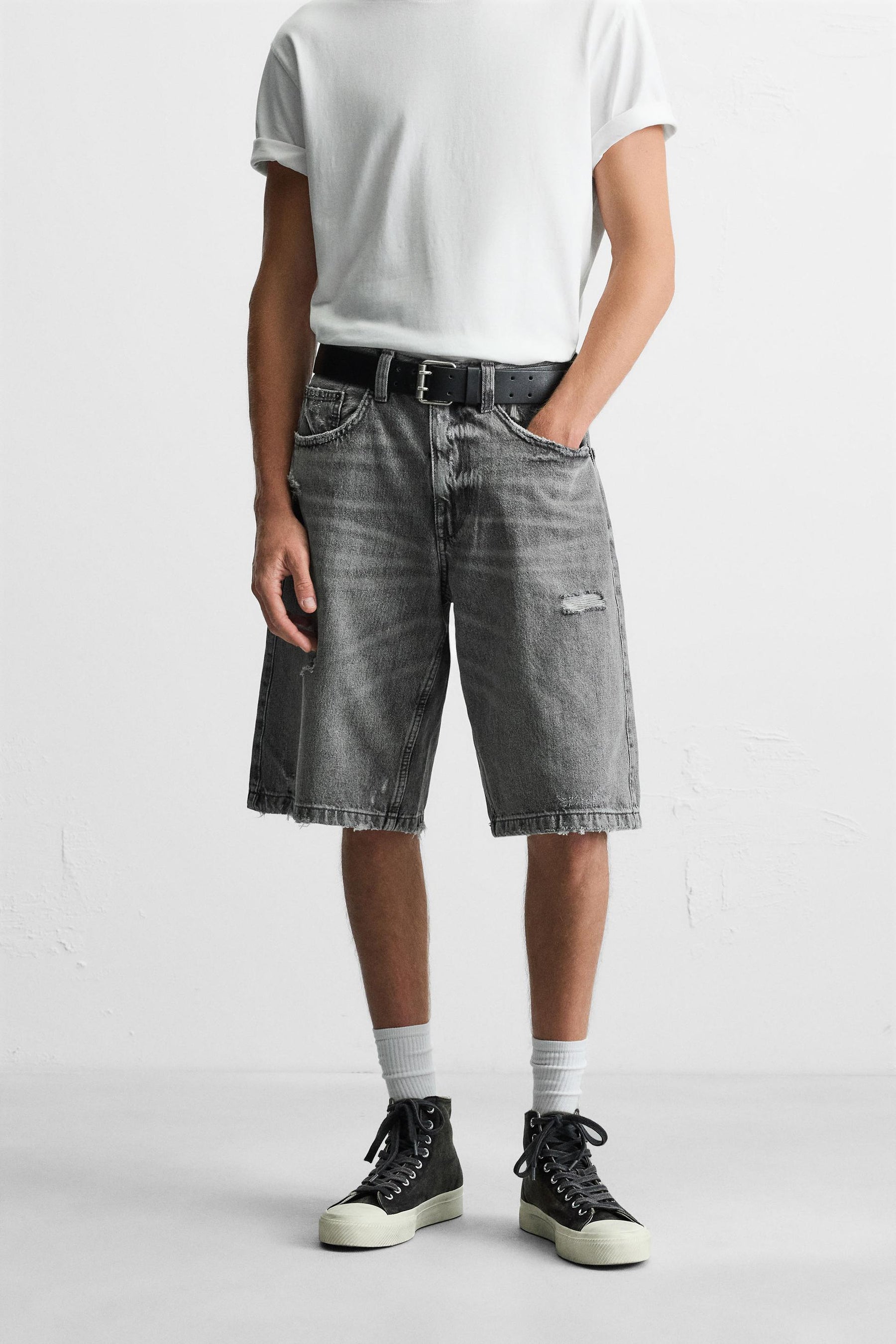 RIPPED BAGGY FIT DENIM BERMUDA SHORTS - Image 2