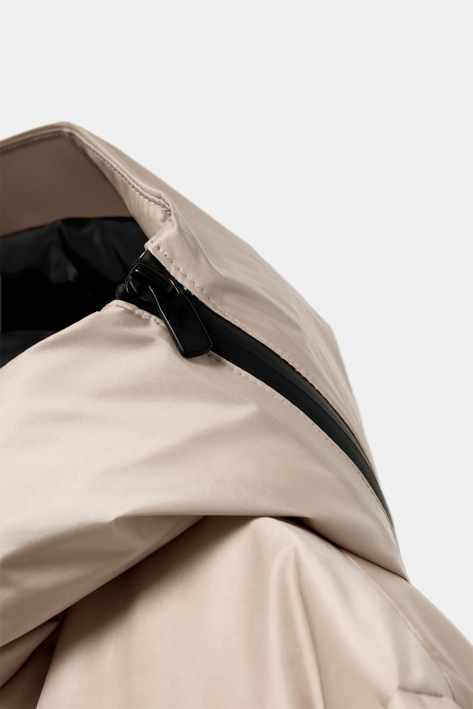 Wasserabweisende Daunenjacke