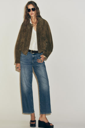 Gerade geschnittene, lockere Jeans mit mittelhohem Bund