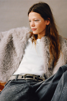 Kurze Jacke aus Kunstpelz