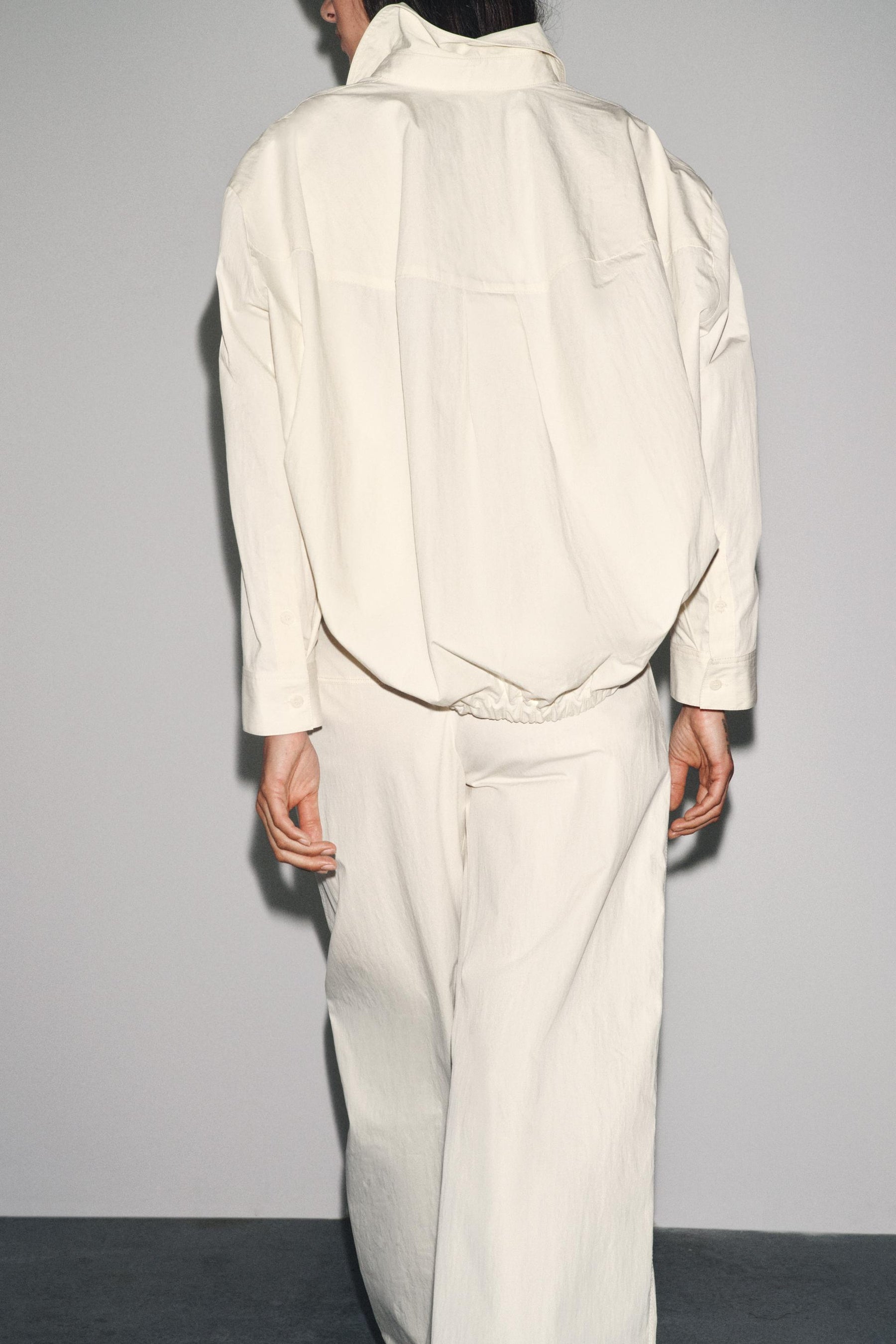 Hose mit Reißverschluss hinten