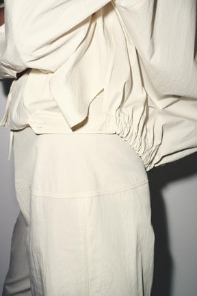 Hose mit Reißverschluss hinten