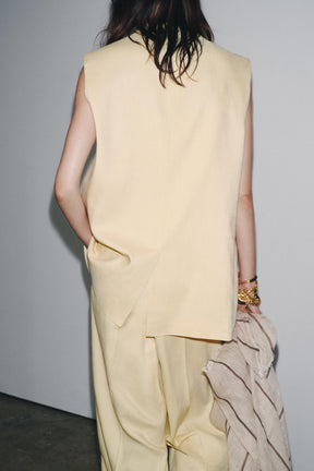 Weit geschnittene, abgenähte Hose