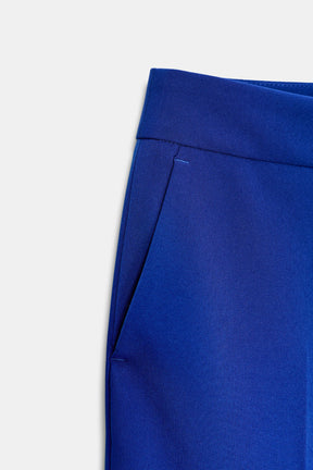 Schmal geschnittene Hose