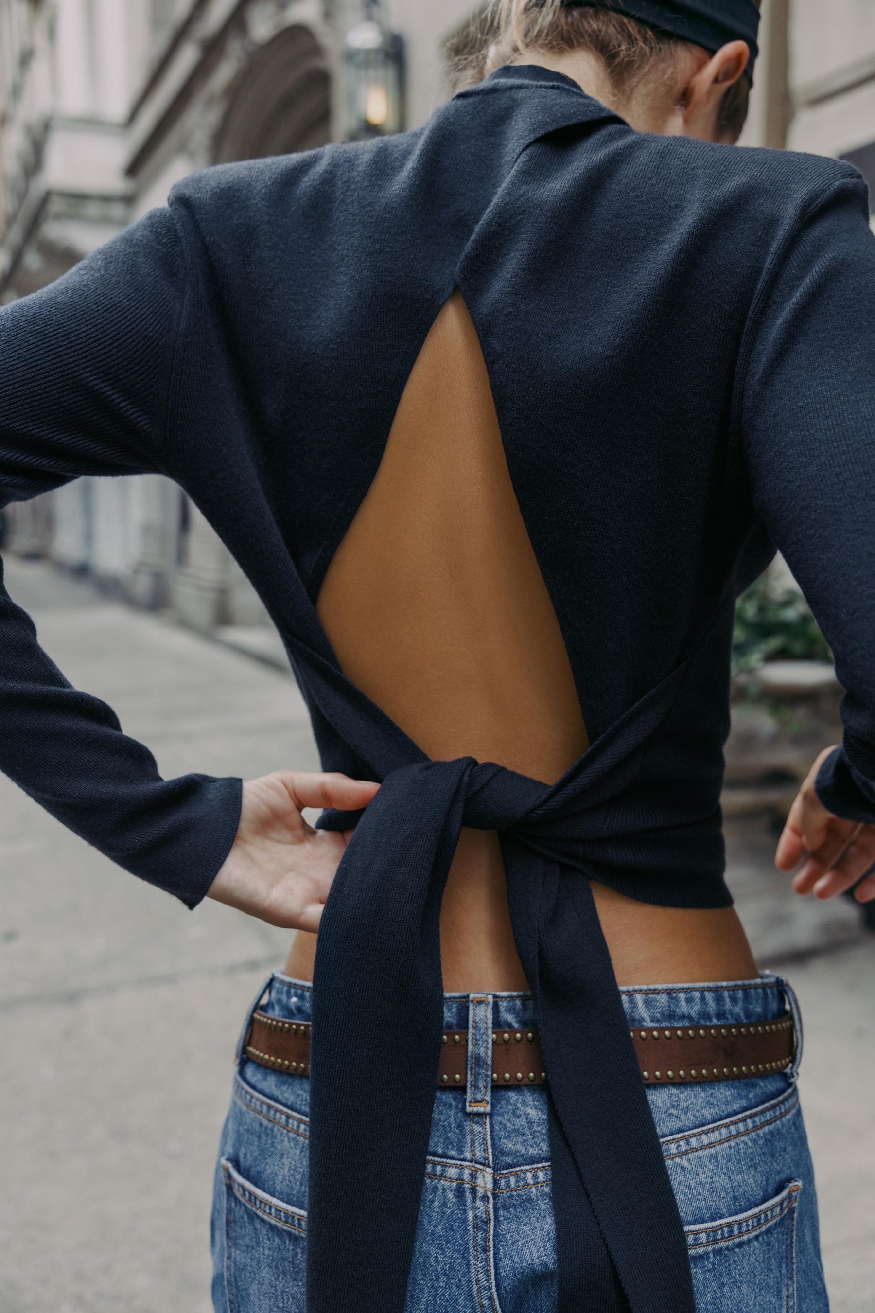 Strickpullover mit offenem Rücken