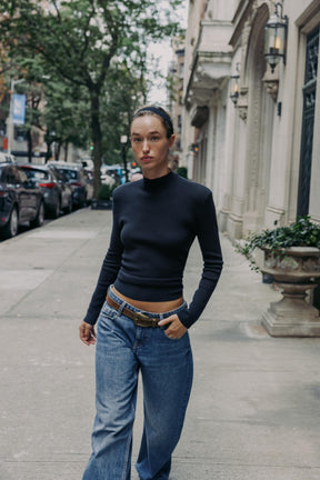 Strickpullover mit offenem Rücken