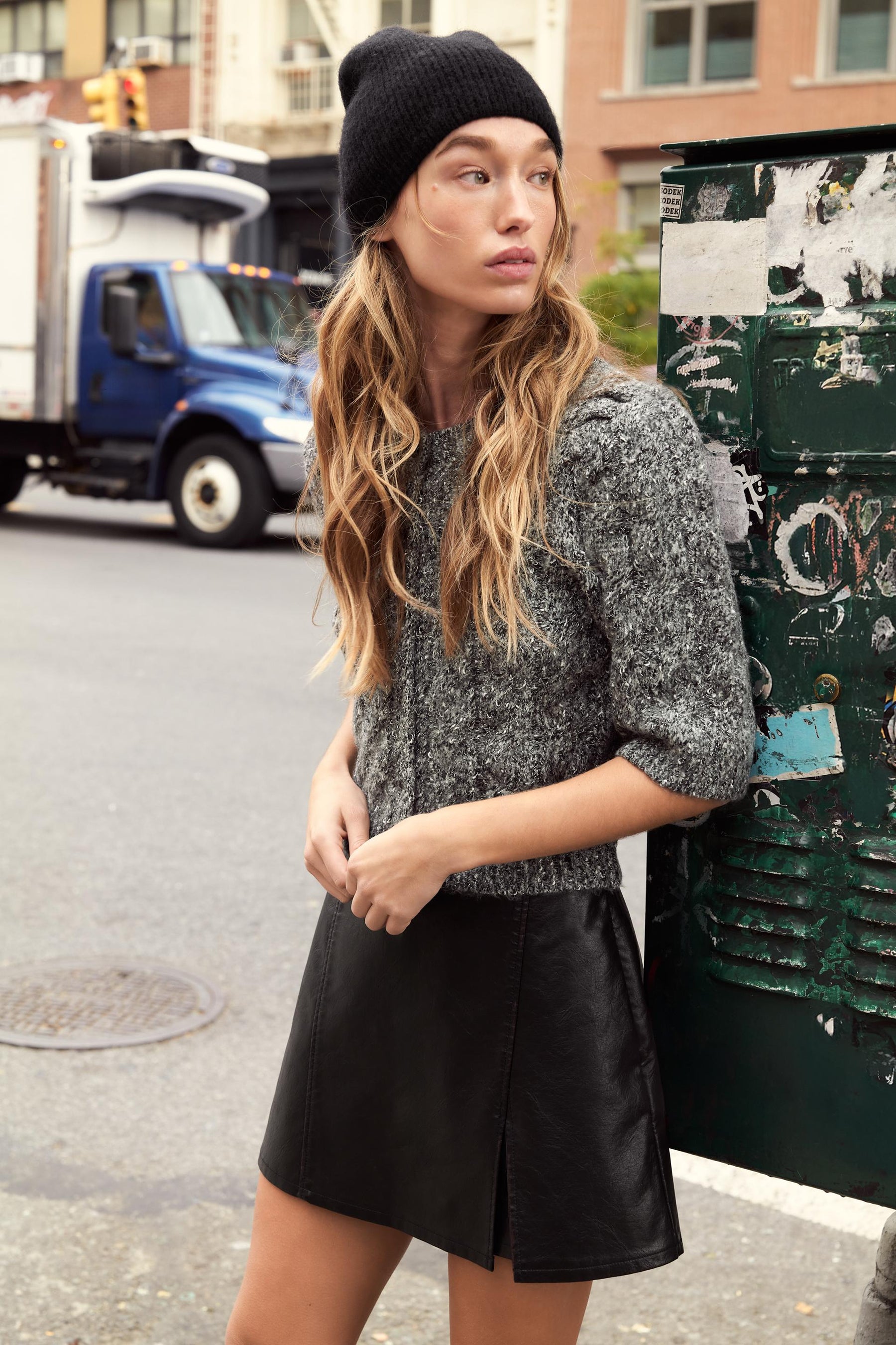 Strickjacke mit Puffärmeln