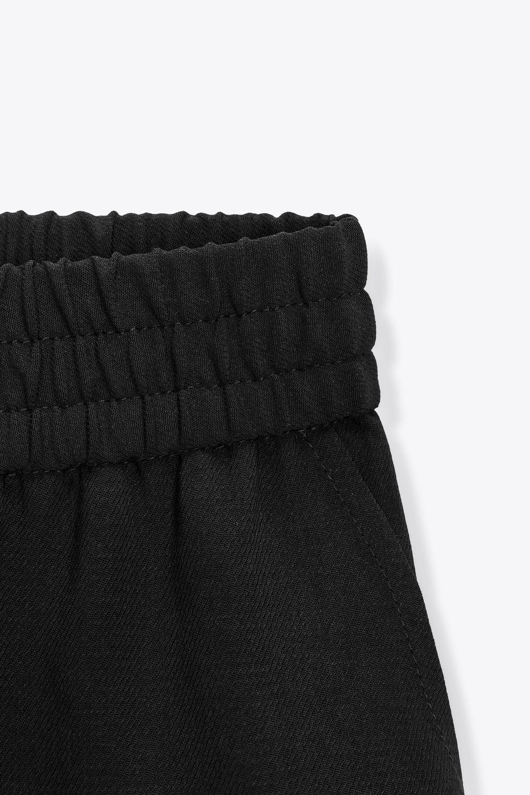 Shorts mit elastischem Bund