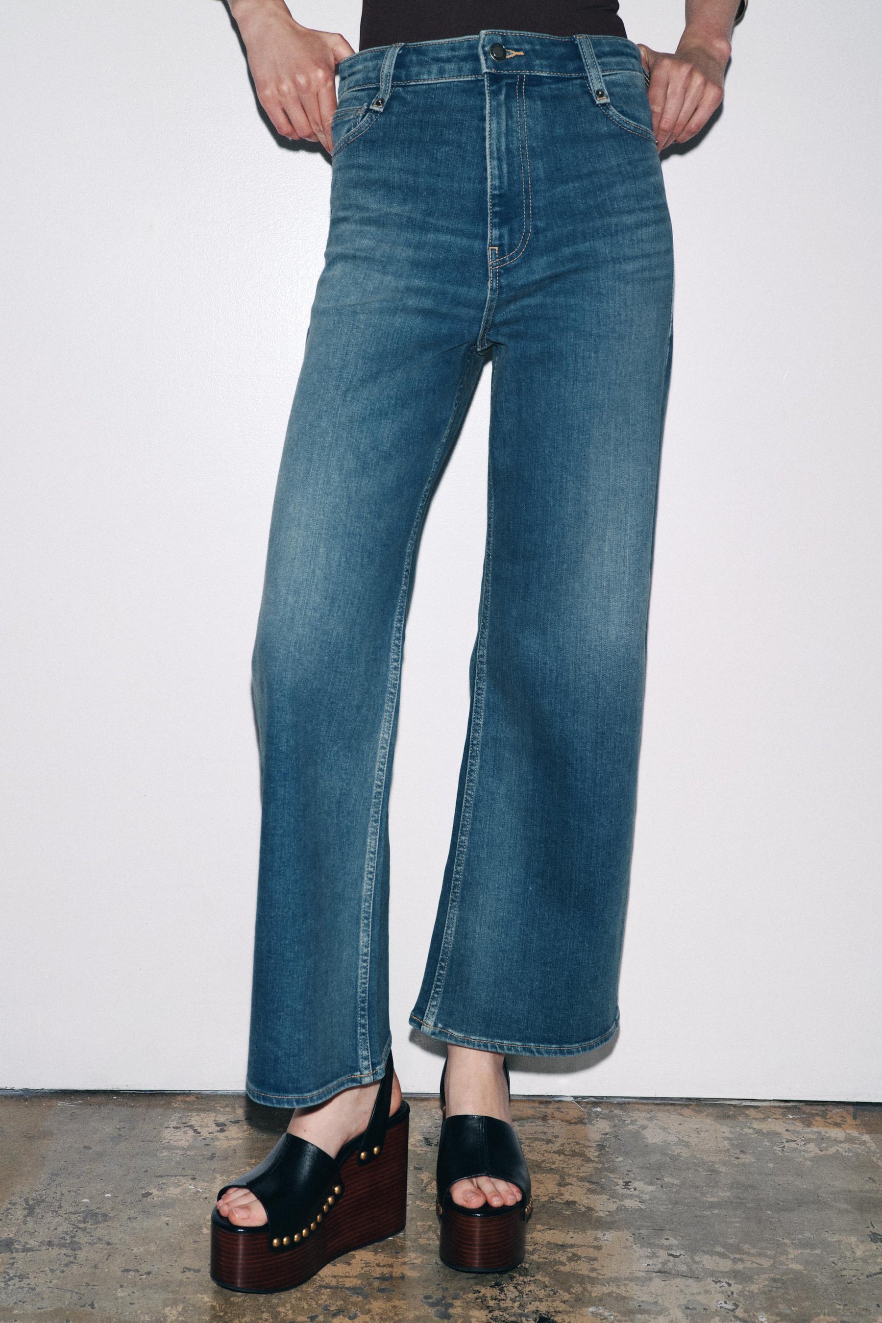 Weit geschnittene High-Waist-Jeans