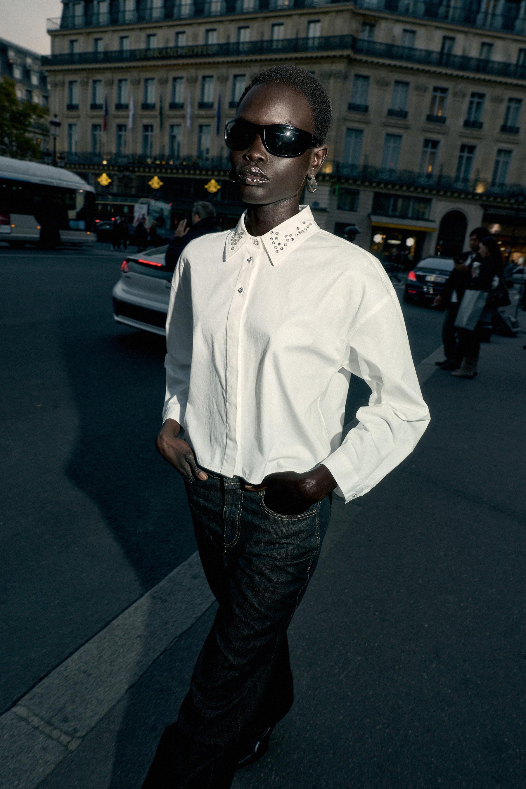 Mit Juwelenperlen besetztes Popelinehemd