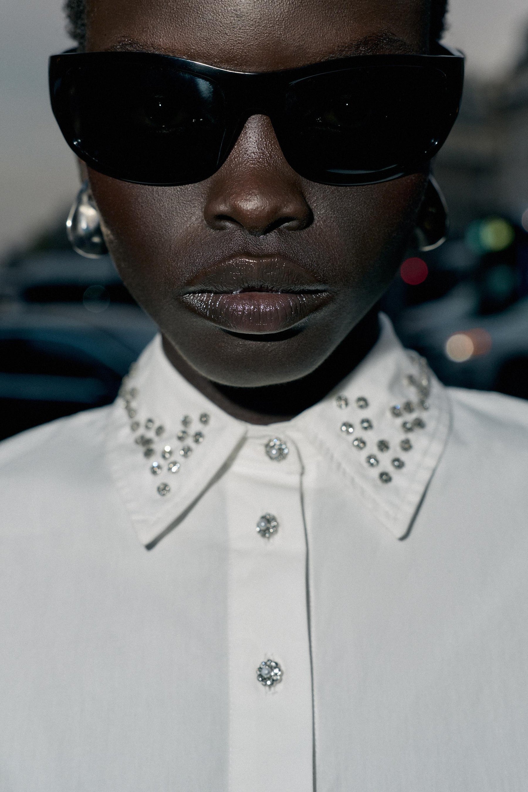 Mit Juwelenperlen besetztes Popelinehemd