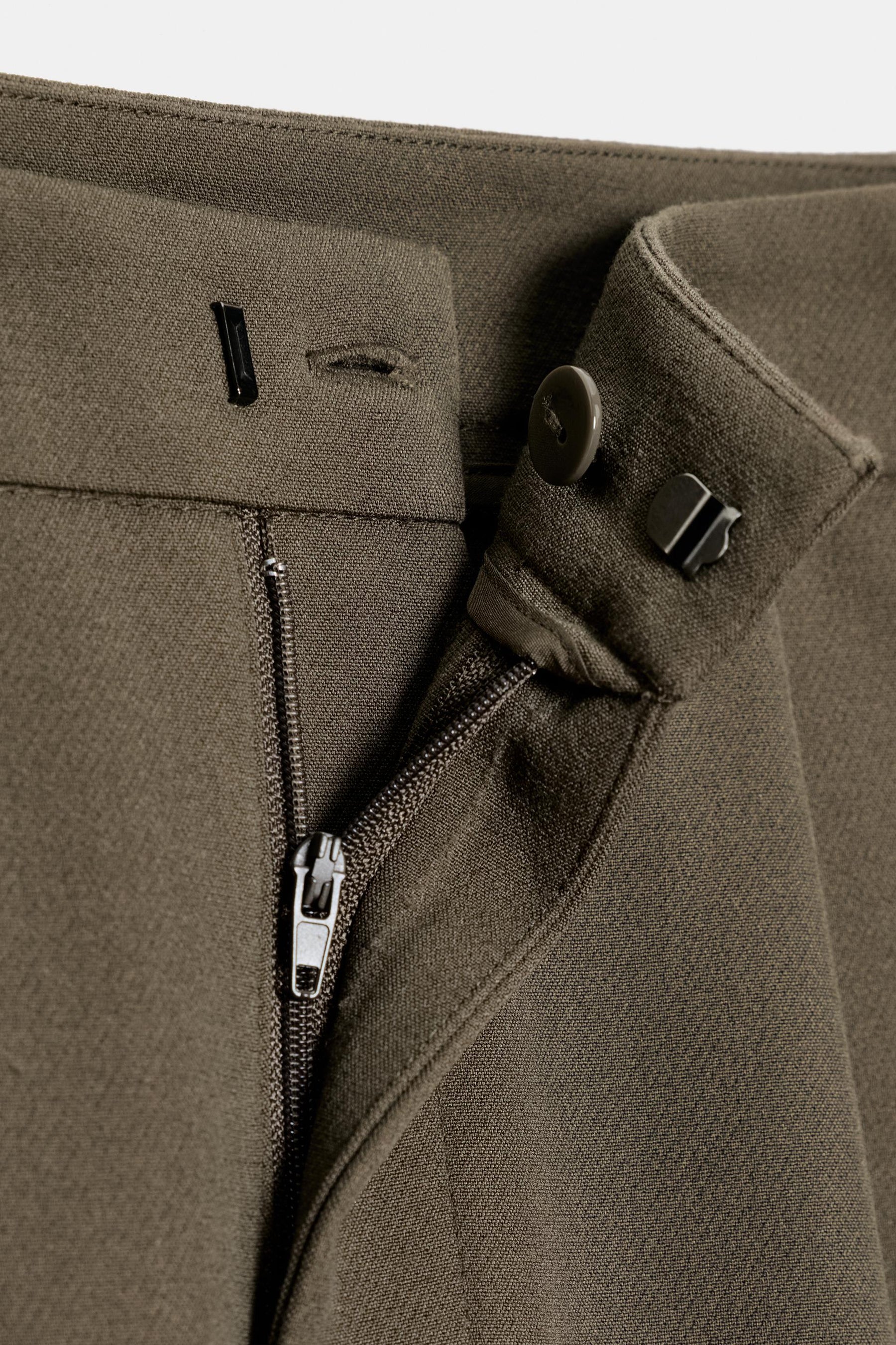 Plissierte Karottenhosen