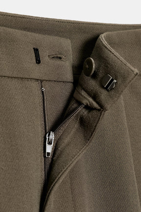 Plissierte Karottenhosen