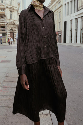 Oversize-Satinhemd mit Crinkle-Effekt