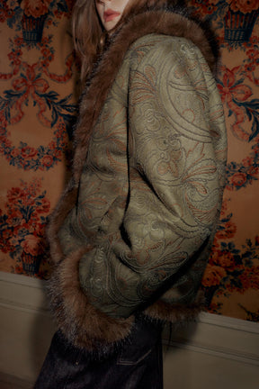 Bestickte, doppelseitige Jacke