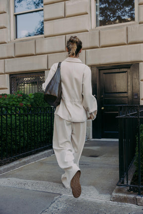 Jacke mit verstellbarem Bund