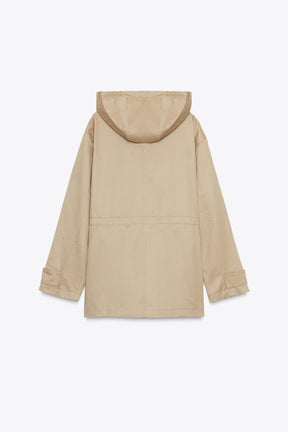 Kapuzenjacke mit vielen Taschen