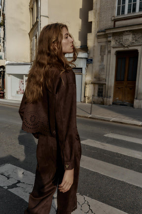 Jacke aus Kunstwildleder mit Stanzschnitt